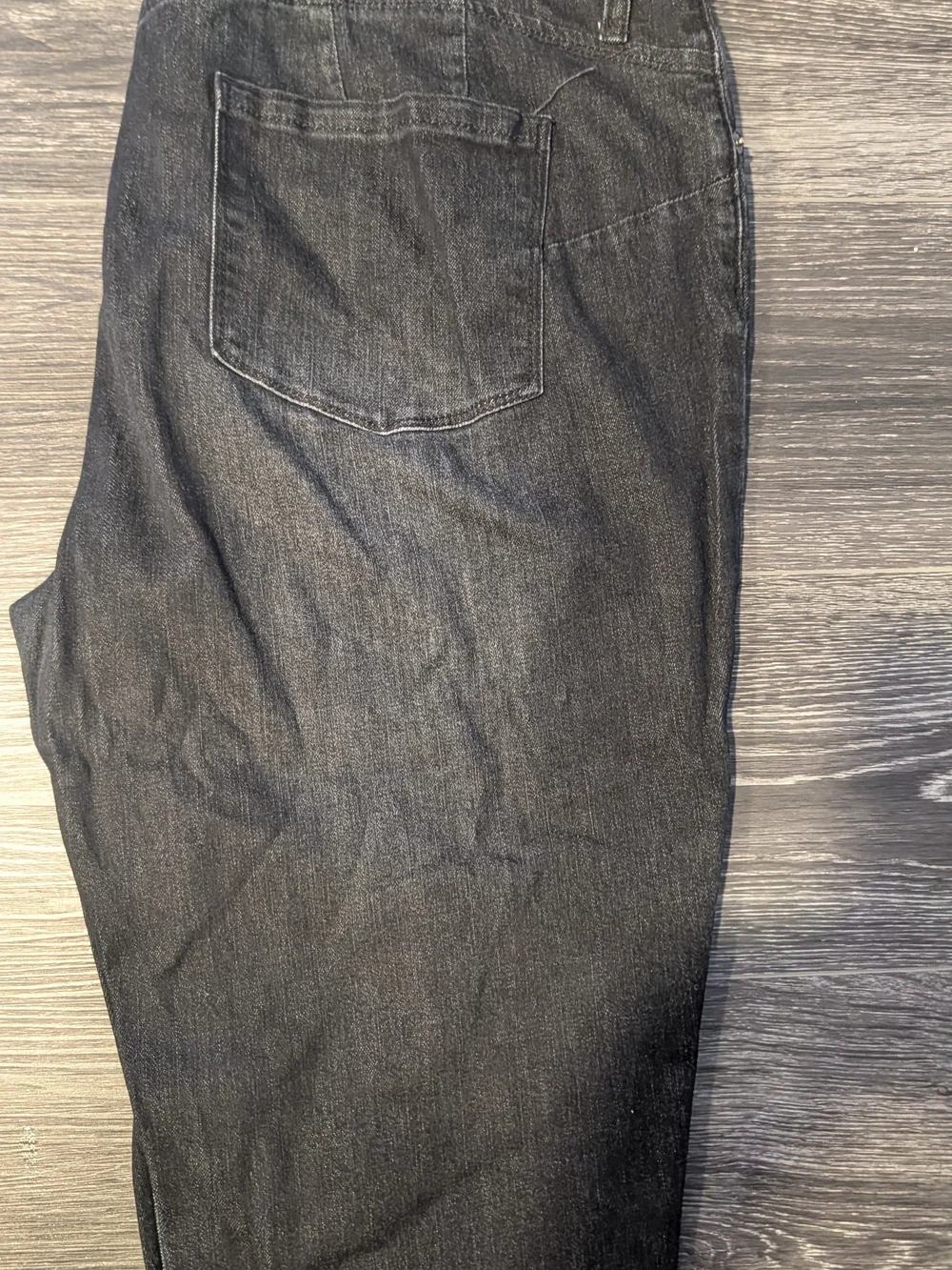 Hybrid & company Women’s Distressed Black Jeans